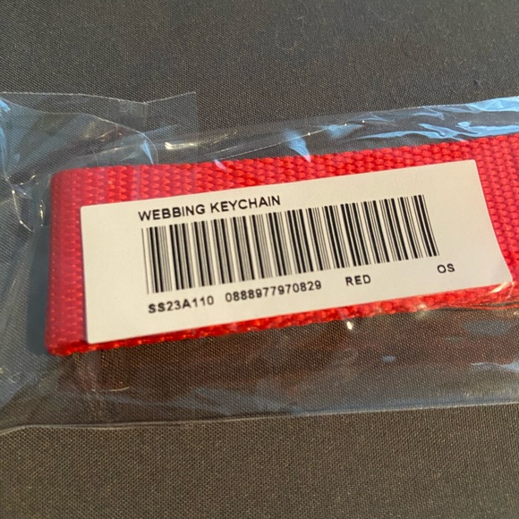 *NWT* Supreme SS23 Webbing Logo Keychain (Red) - Picture 6 of 6